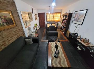 Casa · 183m² · 4 Ambientes · Triplex en Venta de 4 Ambientes Haedo