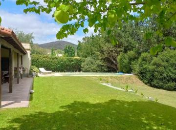 Casa de 5 ambientes, Tandil · Casa en Venta en Chacras del Golf