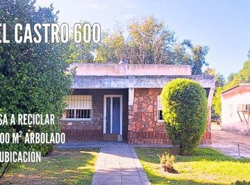 Casa de 4 ambientes, 20 de Junio · Casa Quinta en Venta a Reciclar - Terreno 1512 m²