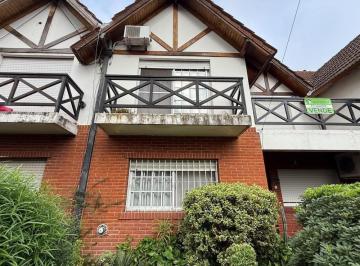 Departamento · 80m² · 4 Ambientes · 1 Cochera · Triplex en Venta en Barrio Los Robles Burzaco
