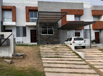 Casa · 91m² · 5 Ambientes · 1 Cochera · Casa en Venta Dos Dorm., Apto Crédito, Terrazas de La Estanzuela, Córdoba