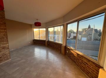 Departamento · 39m² · 1 Cochera · Alquiler Monoambiente y Cochera. Apto Profesional. Adrogué.