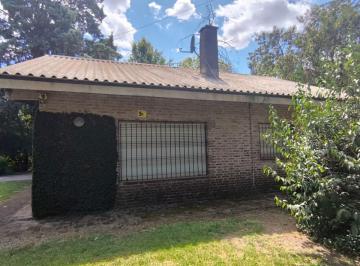 Casa de 4 ambientes, Ituzaingó · Chalet de 4 Ambientes, en Venta, Parque Leloir