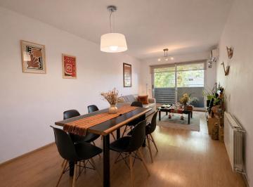 Departamento · 68m² · 3 Ambientes · 1 Cochera · Departamento en Venta 2 Dorm. en Lourdes