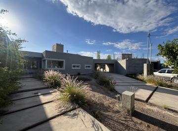 Frente · Casa en Venta en Barrio Privado en Maipu Coquimbito