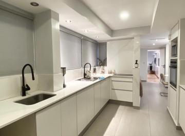 Departamento · 119m² · 6 Ambientes · 1 Cochera · Departamento de 3 Dorm. en Venta en Centro