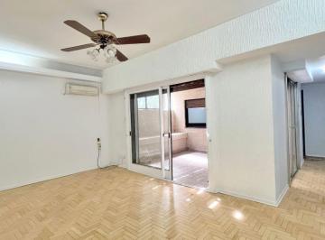 Departamento de 3 ambientes, Caballito · Apto Crédito. Departamento en Venta de 3 Ambientes en Caballito. con Patio. Bajas Expensas