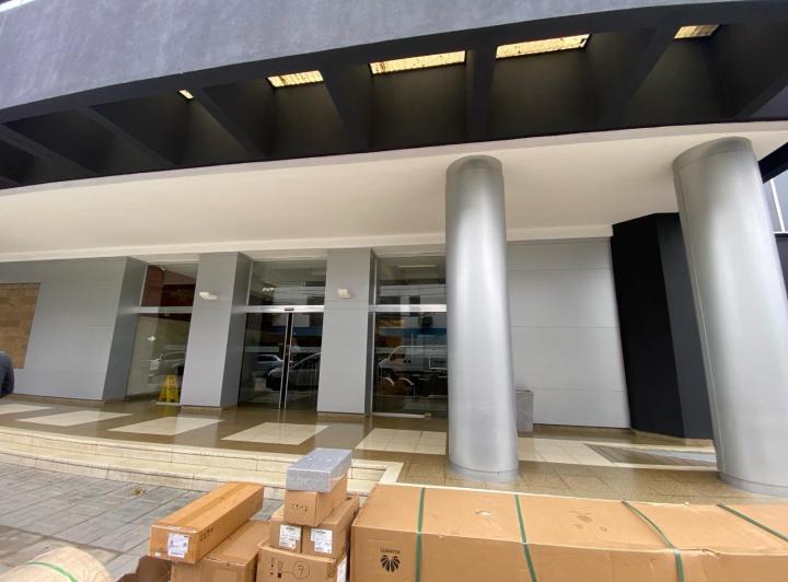 Oficina comercial · 1200m²