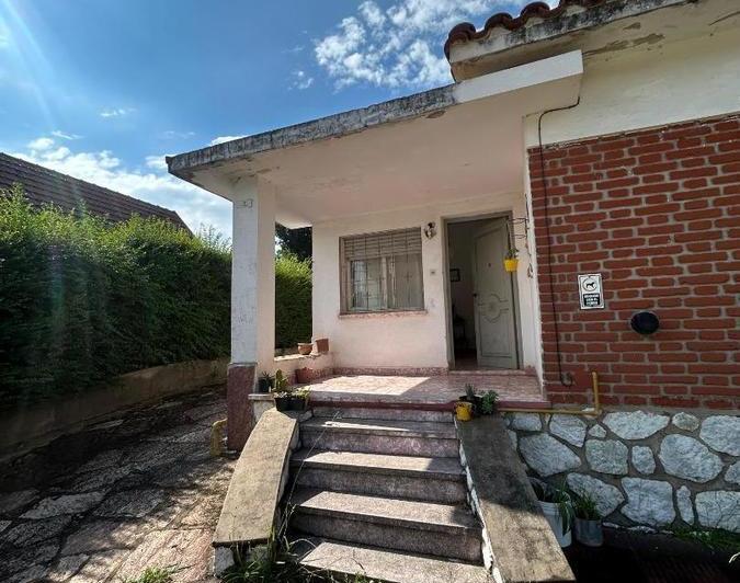 Casa · 121m² · 3 Ambientes · 1 Cochera