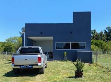 Casa · 91m² · 3 Ambientes · 2 Cocheras · Casa en Concordia