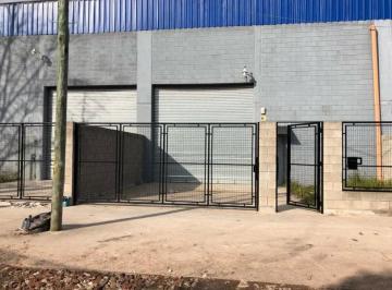 Bodega-Galpón · 300m² · Galpon en Alquiler en Moreno - La Reja - Industrial