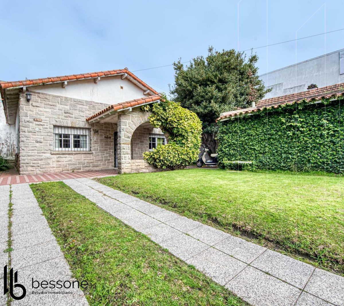 Chalet en ubicación estratégica – A metros del mar