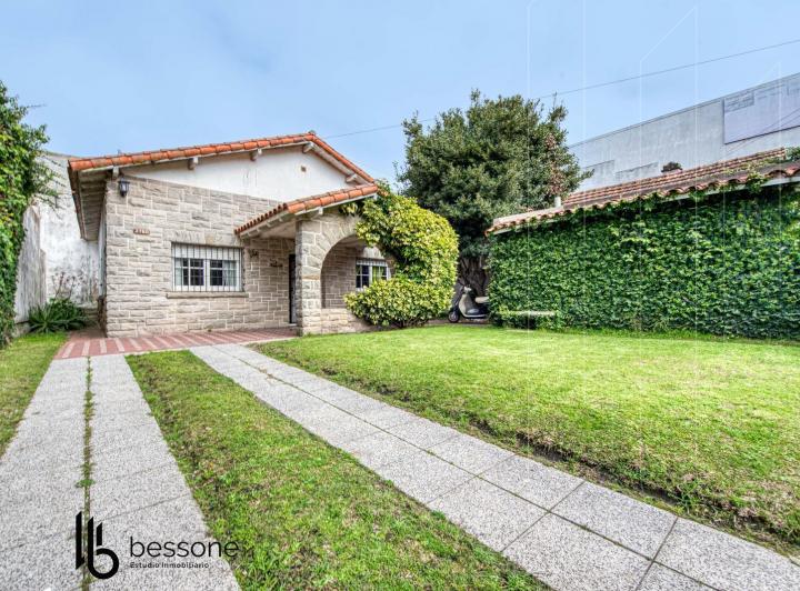 Casa · 122m² · 3 Ambientes · 1 Cochera