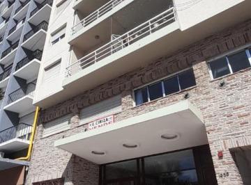 Departamento · 26m² · 1 Ambiente · Venta Ambiente y Medio. Frente a Plaza Colon