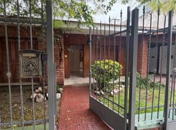 Casa · 248m² · 7 Ambientes · 1 Cochera · Casa La Venta | 3 Dorm en Alto Verde