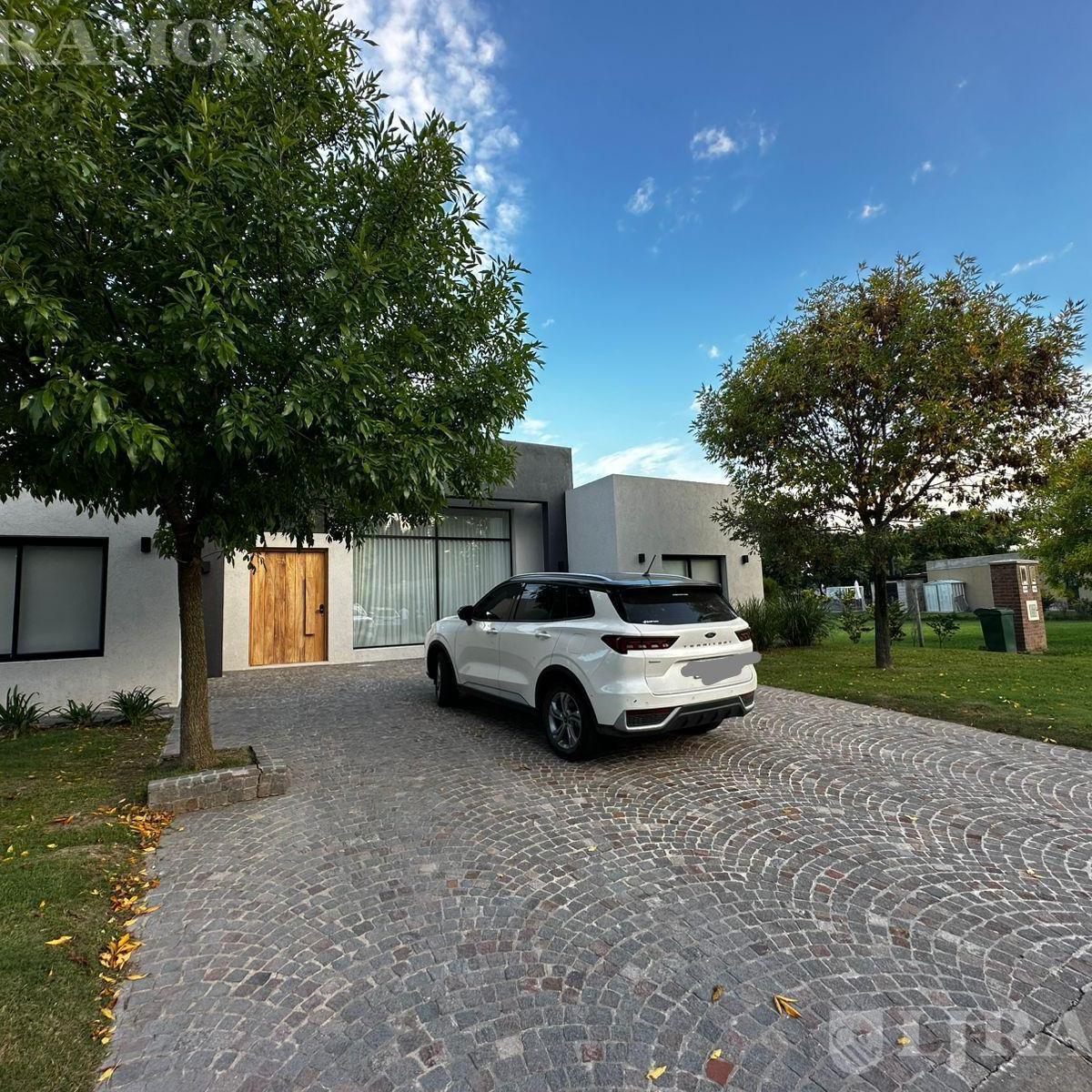 Av de los Lagos Barrio San Matias PG