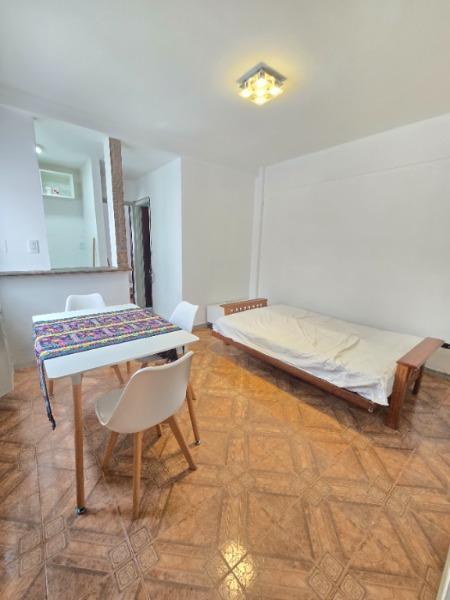 Depto 2 amb, 33m² amoblado en Jujuy 100, 1° piso