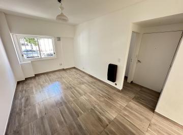 LIVING COMEDOR · Luis Viale 2605 - Hermoso 2 Amb con Patio y Cocina Separada - Flores