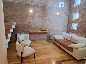 Casa de 7 ambientes, Trelew · Casa Exclusiva con 3 Dorm., Quincho, Patio Amplio, Excelente