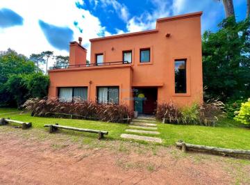 Foto1 · Alquiler Anual y Venta Casa 2 Dorm. en Barrio Privado