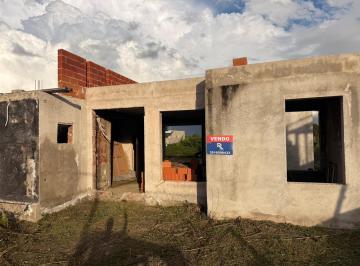 Casa · 178m² · 4 Ambientes · 1 Cochera · Casa a Terminar con Financiación | 2 Dorm Estudio 2 Baños | Materiales Incluidos | Valle del Gol