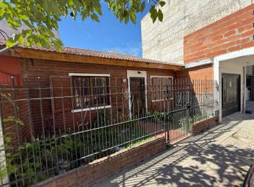 Casa · 160m² · 4 Ambientes · 1 Cochera · Venta Casa 4 Ambientes en Villa Celina