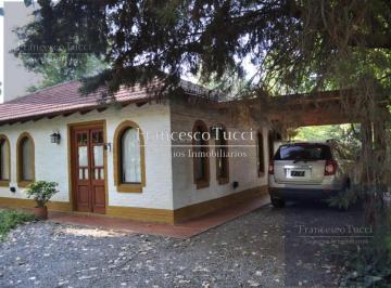 Casa · 120m² · 4 Ambientes · 2 Cocheras · Casa en Alquiler 4 Ambientes con Pileta en La Tradición