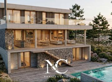 Casa · 345m² · 8 Ambientes · Casa en Construcción en Golf I Costa Esmeralda