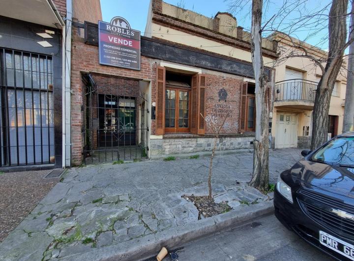 Local comercial · 230m²