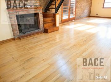 Casa · 228m² · 6 Ambientes · 2 Cocheras · Alquiler - Casa 5 Dorm. en Manzanar - Cipolletti