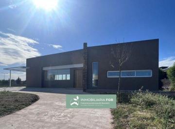 Casa · 245m² · 4 Ambientes · Casa en Venta en San Sebastián - Area 1, San Sebastián, Escobar 240 m² Cubiertos!