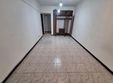 Departamento · 30m² · Ambiente Contrafrente Luminoso - Irigoyen y Bolivar