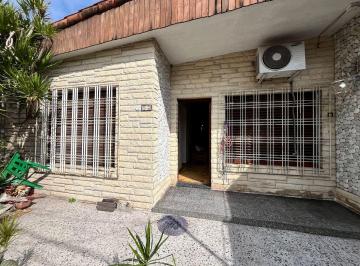 Casa de 4 ambientes, La Matanza · Casa en Venta con 3 Dorm. en Ciudad Evita Lote 200 m²