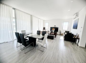 Casa · 240m² · 7 Ambientes · 1 Cochera · Casa en Alquiler en Carpinchos, Nordelta, Tigre