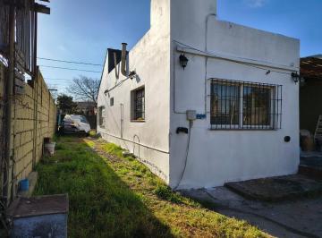 Casa · 75m² · 3 Ambientes · 1 Cochera · Venta Casa 3 Ambientes con Pileta y Jardin en Los Polvorines