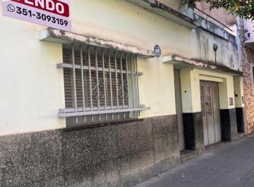 Casa de 8 ambientes, Córdoba · Excelente Oportunidad Casa a Refaccionar o Para Construír Zona Excepcional!