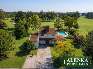 Casa de 5 ambientes, Pilar · Alquiler | Gran Lote con Ubicación Privilegiada y Vista Al Golf | Los Lagartos C. C