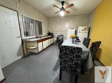 PH · 75m² · 3 Ambientes · PH en Venta - 2 Dorm. 1 Baño - Ramos Mejía