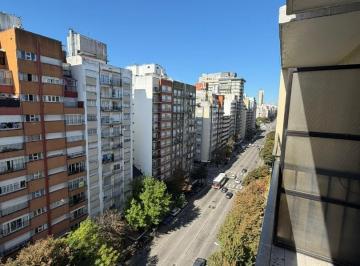 Departamento · 70m² · 3 Ambientes · 1 Cochera · 2 Amb a La Calle con Balcón + Depen. | Colón y Santa Fe