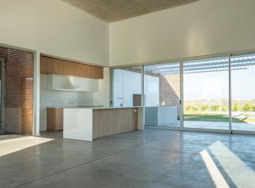 Casa · 191m² · 5 Ambientes · 2 Cocheras · Venta Casa 3 Dorm. La Finca Funes