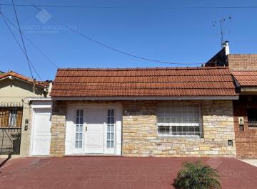 Casa · 107m² · 3 Ambientes · Excelente Inmueble - Vta Directa - Apto Crédito!