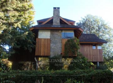 Casa · 377m² · 4 Ambientes · 1 Cochera · Casa Chalet en Venta en Centro, San Martin de Los Andes, Patagonia
