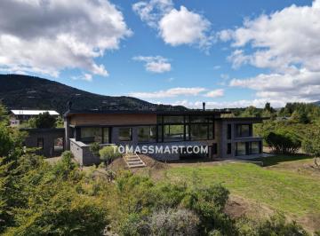 Casa · 590m² · 4 Dormitorios · Casa en Arelauquen Golf