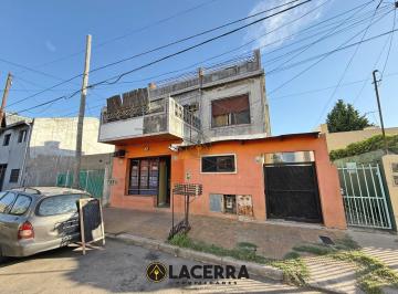 Casa · 200m² · 5 Ambientes · Venta de Multifamiliar / Local y 2 Deptos en Villa Ballester
