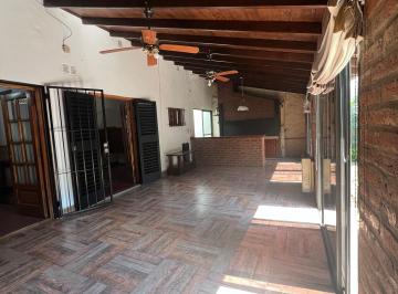 Casa de 4 ambientes, Luján · Casa Apta Crédito ¡Una Oportunidad Para Vos! 3 Dorm., Escritorio, Cochera, Quincho en Luján