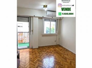 Departamento de 2 ambientes, Balvanera · Apto Credito - Al Frente - 2 Amb - Balcón y Cocina Separada - 44 m² en Venta en Balvanera