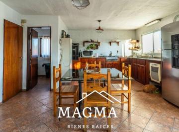 Casa de 6 ambientes, Córdoba · Casa de Categoria en Venta – Urca! 4 Dorm – Pileta!