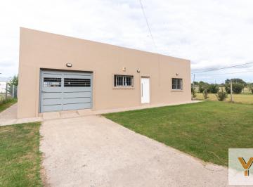 Casa · 130m² · 5 Ambientes · Casa en Venta - 2 Dorm. 4 Baños - La Plata