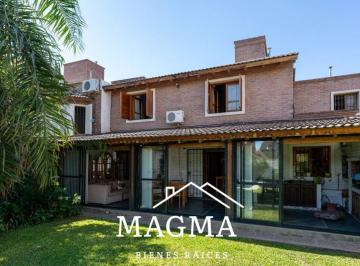 Casa de 6 ambientes, Córdoba · Casa en Venta Urca - 4 Dorm. - Pileta