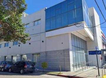 Local comercial · 462m² · Exclusivo Local Comercial en Alquiler Sobre Av Sabattini